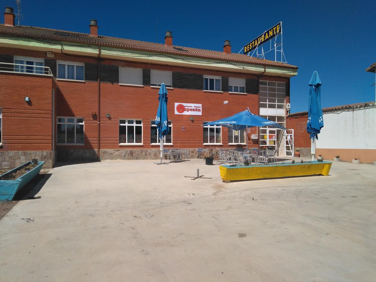 Hostal El Tropezon Матальяна-де-Вальмадригаль Экстерьер фото