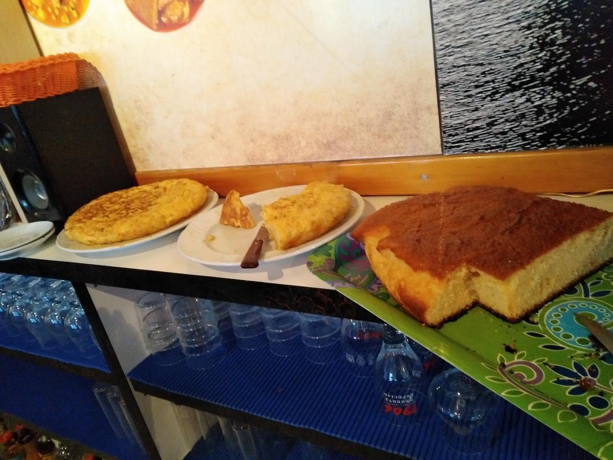 Hostal El Tropezon Матальяна-де-Вальмадригаль Экстерьер фото