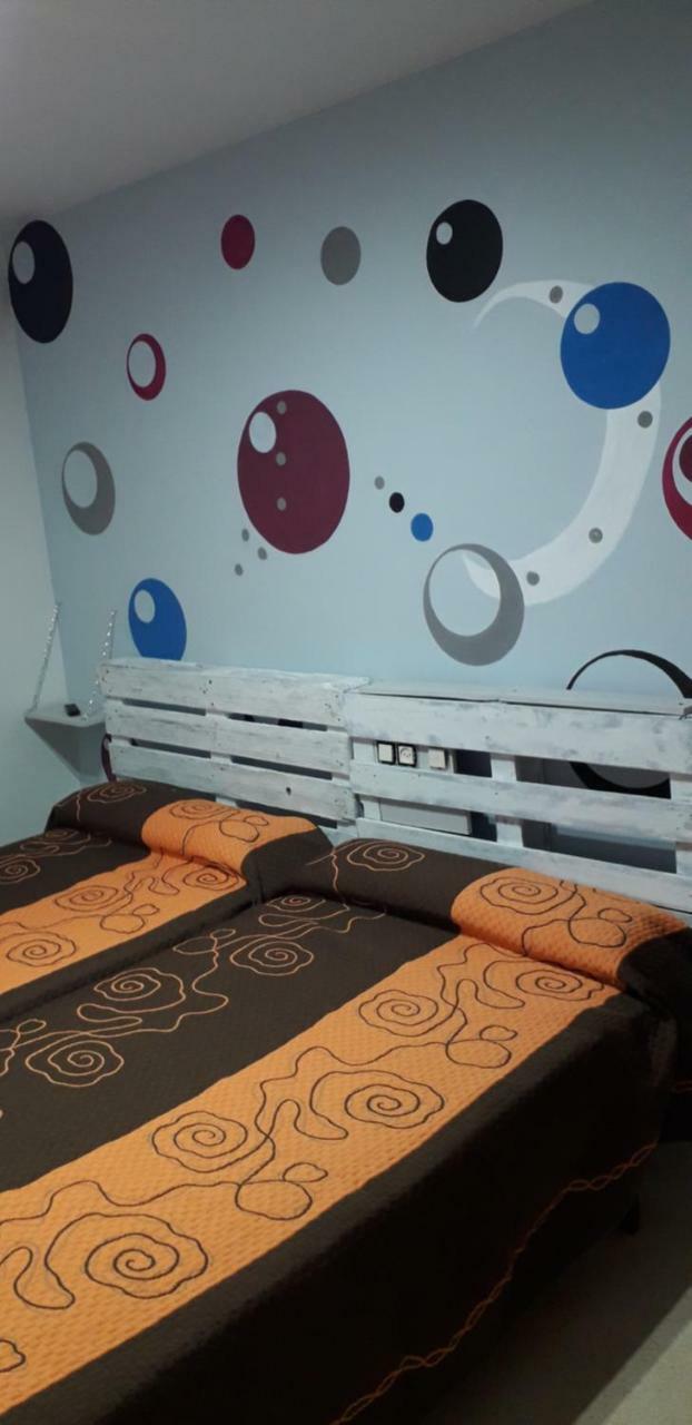 Hostal El Tropezon Матальяна-де-Вальмадригаль Экстерьер фото