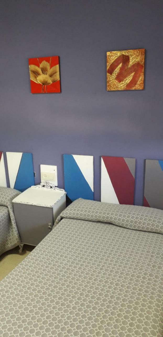 Hostal El Tropezon Матальяна-де-Вальмадригаль Экстерьер фото